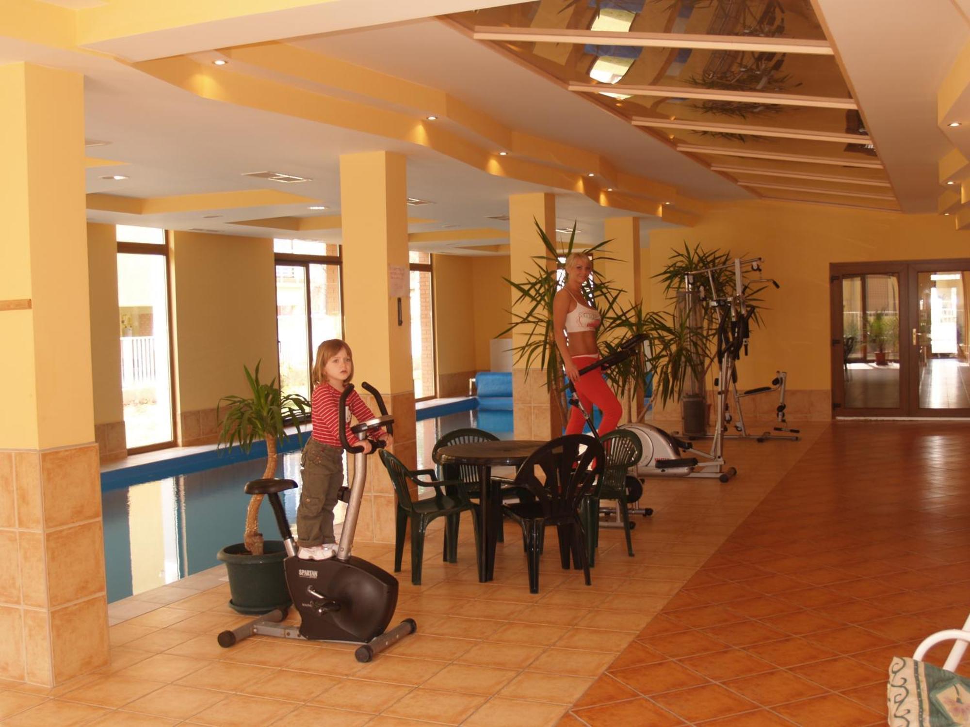 Dorina Wellness Apartman ชิโอฟก ภายนอก รูปภาพ